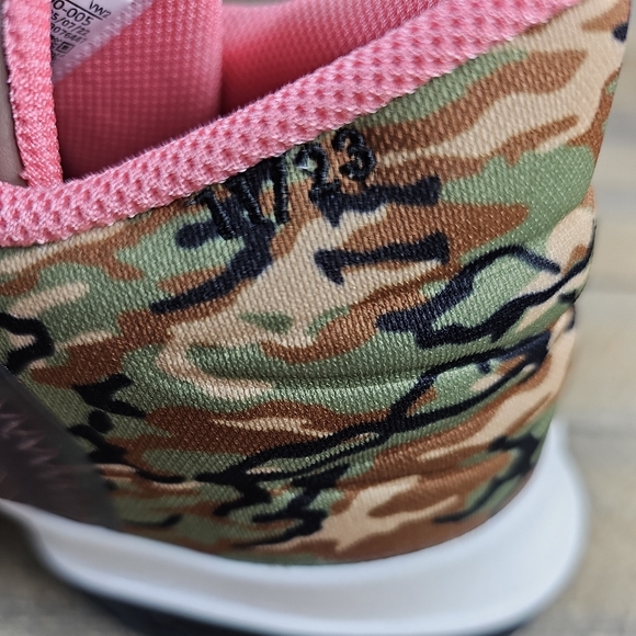 Nike Kyrie Flytrap V Moon Fossil Pink Camo Men's Basketball Shoes - Picture 8 of 12